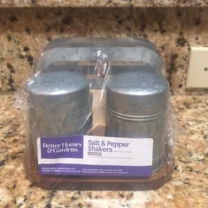 Better Homes & Gardens Salt and Pepper Shaker